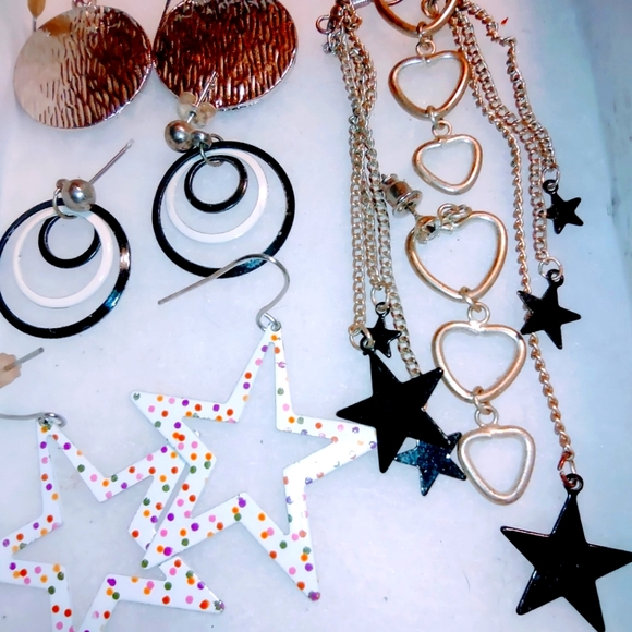 Amazing vintage jewelry lot all for $25 Or 1/$12~ 2/$20~ 3/$15 - Picture 2 of 2